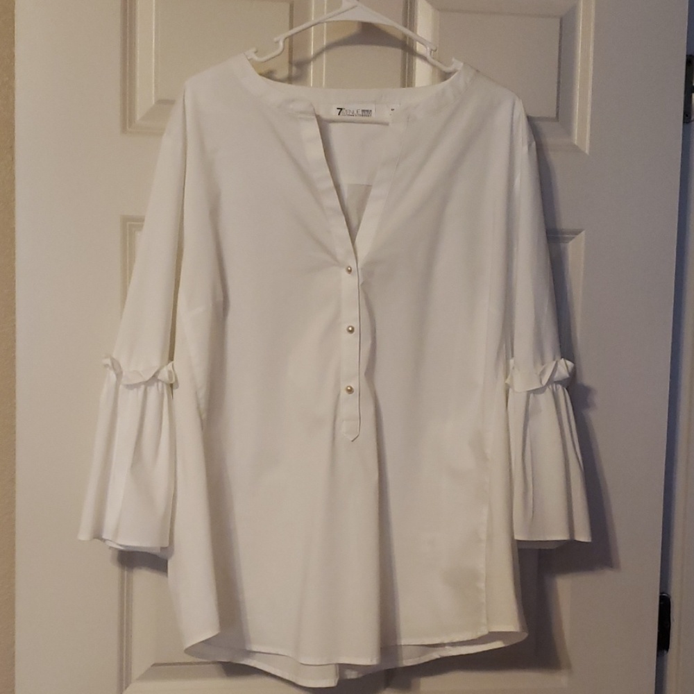 Woman dressy blouse